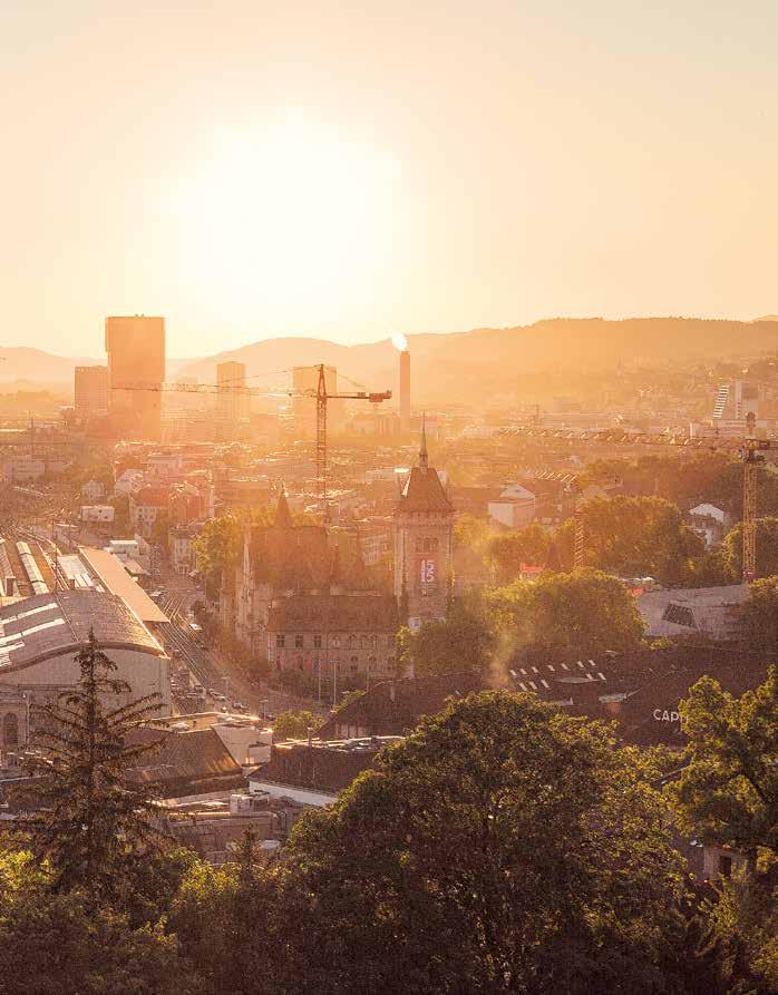 SEHEN UND GESEHEN WERDEN Mitten im Herzen von Zürich, an der Nordseite des Gleisfelds, erhält das rund 600 Meter lange Gebiet der Zollstrasse ein neues Gesicht.