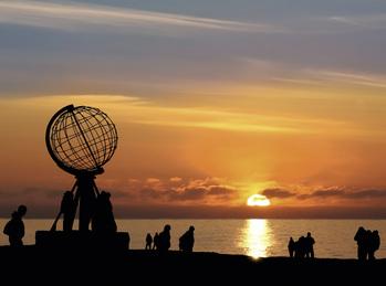 WISSENSWERTES Wichtige Information über Nord-Norwegen Der Weg ist das Ziel, wenn Sie eine Reise zum Nordkap machen.