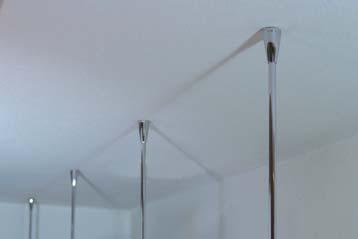 materiale: ottone cromato. distanza dal soffitto: 28,5mm. spessore dell astina: deckenhalter für stange.