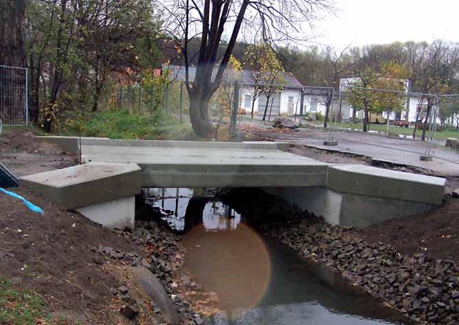 Bauvorhaben: Brücke über den Mühlengraben in Thale Herstellung und Lieferung eines Brückenteiles mit angeformten Schrammbord Ausführendes Bauunternehmen Fa.