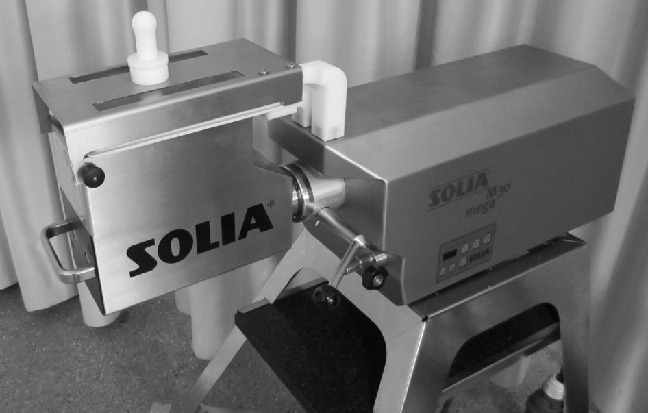 Mögliche Arbeitsgänge mit der Solia M30 4.7 Streifenschneider ACHTUNG Universal Streifeneinheit nur mit kleiner Drehzahl (Taste 1) betreiben Schneideeinsätze dürfen nur mit Trichter inkl.