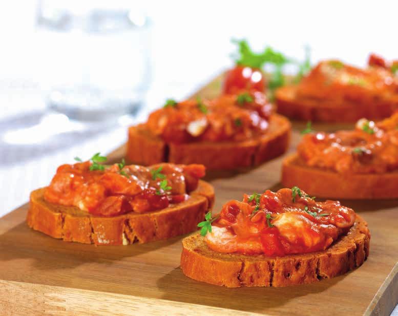 Das gelingt einfach und äußerst schmackhaft mit der KNORR Tomaten Sauce, die zudem den tomatigen Geschmack des Belags unterstreicht.