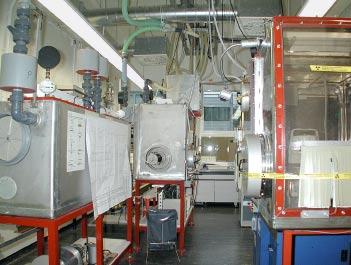 Die Hotlabor-Einrichtungen müssen jederzeit für materialwissenschaftliche Arbeiten und Schadensanalysen an Komponenten von schweizerischen Kernkraftwerken zur Verfügung stehen.