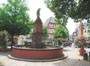 Bensheim, die größte Stadt im Kreis Bergstraße, zeichnet sich durch