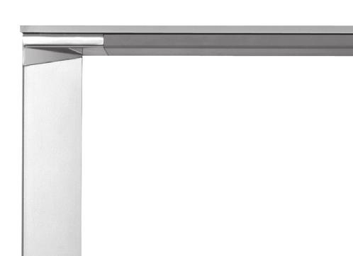 Vertigo La serie direzionale Vertigo comprende tavoli con struttura realizzata in estrusi di alluminio e giunti di collegamento cromati.