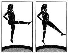 Beim Hochspringen drehen Sie die Arme, Hüfte und Oberkörper nach rechts und die Knie nach links.