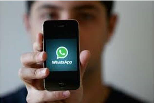 1,04 Milliarden User (2016) WhatsApp User