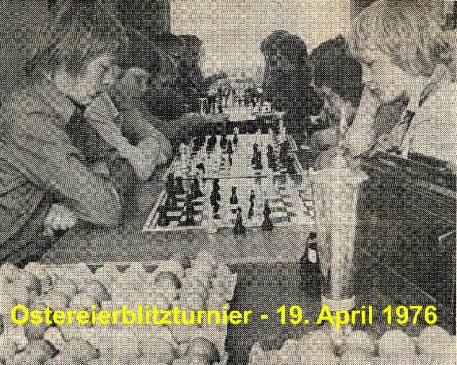 1975 (gleichzeitig Stadtblitzmeisterschaft) Gaststätte "Unterm Glocken", Neuenrade 1 Runde "jeder gegen jeden" mit Tonbandansage 1. Josef Dudzik SF Neuenrade 16:2 2. Karl Junker SF Neuenrade 15:3 3.