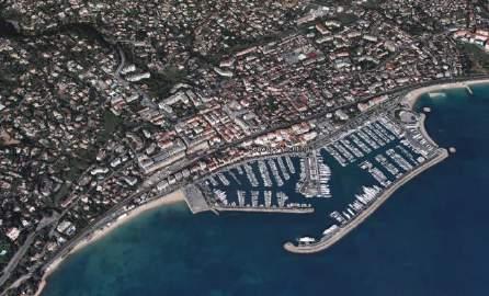 Cote d Azur Idylle und savoir vivre Ideal gelegen, nur einige Minuten vom internationalen Flughafen Nizza-Côte d'azur entfernt, besitzt Antibes Juan-les-Pins eine der ausgedehntesten Küstenstreifen