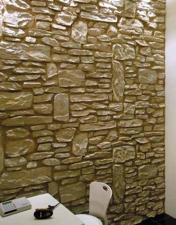 L utilisation de différentes poudres de pierre fait du panneau un mur de pierre à l aspect naturel.
