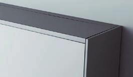 Detalle tapa con puerta abierta Storage units with coplanar sliding doors and metal shelves.