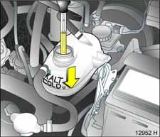 134 Wartung, Inspektionssystem Diesel-Kraftstofffilter Bei jedem Motorölwechsel Kraftstofffilter auf evtl. Wasserrückstände prüfen lassen. Wir empfehlen, sich an Ihren Opel Partner zu wenden.