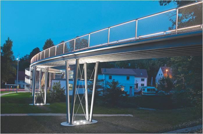 Beispiel Fasern mit Betonmatrix - Textilbeton Fußgängerbrücke in Albstadt Abmessungen Länge: