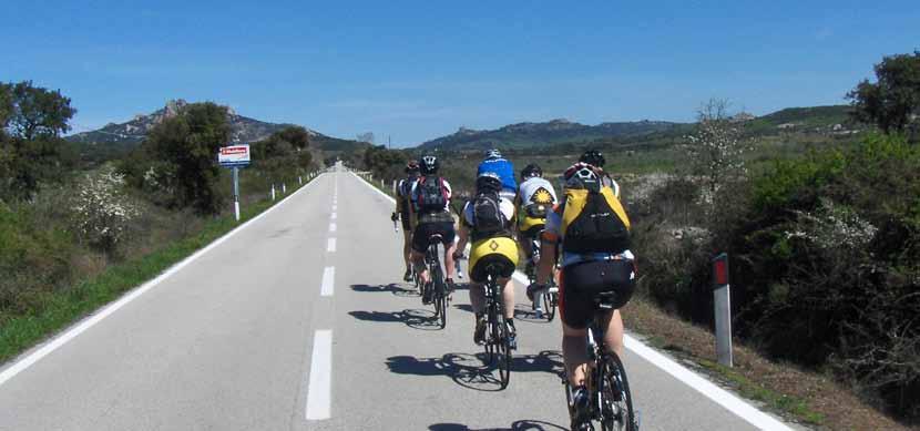 Rennrad Rennradfahrer zählen in Sardinien zu den Exoten - noch.