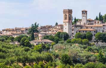Nur wenige Kilometer entfernt ist der Wallfahrtsort Assisi (St. Franziskus) oder der Trasimener See.