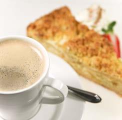 rustikal Bordfrühstück (2 halbe belegte Brötchen mit Salami und Käse, 1 Pott Kaffee,