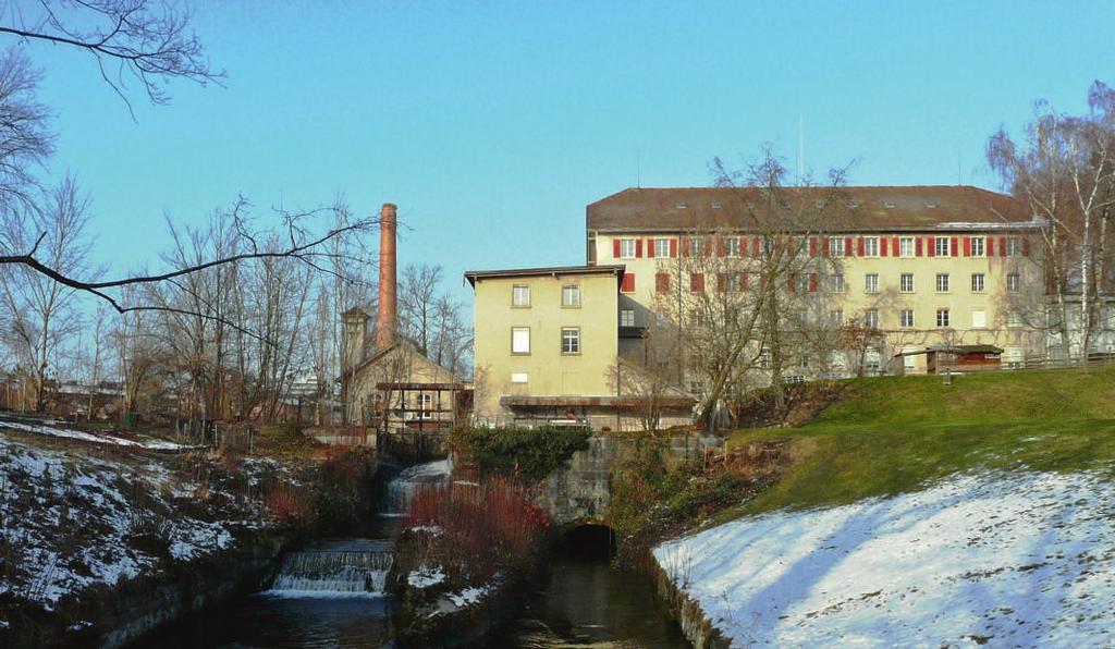 Die Realteilung der Güter bei Erbgängen führte zu einer Vermehrung kleiner und kleinster selbständiger Bauernhöfe und Taglöhnerhaushalte mit prekären Existenzgrundlagen.