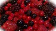 Obst 8298 Zindel Beerenteller Extra 6-fach 2,5 Vitaminreiche Beerenmischung aus: Erdbeere,