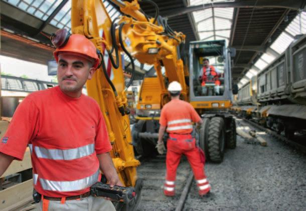 Kurz vor dem Hauptbahnhof münden die zwei Gleise der Durchmesserlinie in den neuen, vierspurigen Durchgangsbahnhof Löwenstrasse.