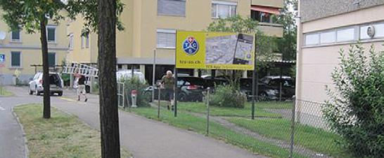 Plakatwand. Anfangs Aathal Zürcherstrasse Abzweigung Robankstrasse.