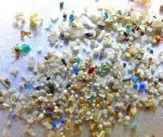 Mikroplastik Unterschiedliche Eintragspfade in die Gewässer: primäres Mikroplastik Direkter Eintrag über