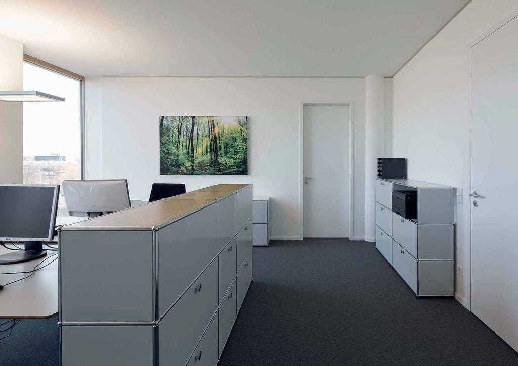 Bürotüren Durch die Architektur und Gestaltung eines Büro-, Betriebsoder Verwaltungsgebäudes wird die Marke eines Unternehmens zum Ausdruck gebracht.