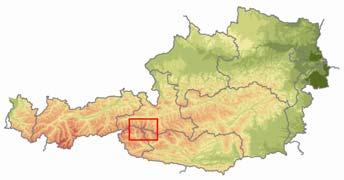 1 Die Pasterze In der Glocknergruppe der Hohen Tauern, inmitten des Dreiländerecks Kärnten, Salzburg und Osttirol, erstreckt sich am Fuße des Großglockners (3798 m) der größte Gletscher Österreichs