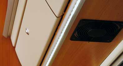 LED-Lichtleiste oberhalb der Küche [Bianco, Saphir, Platin].