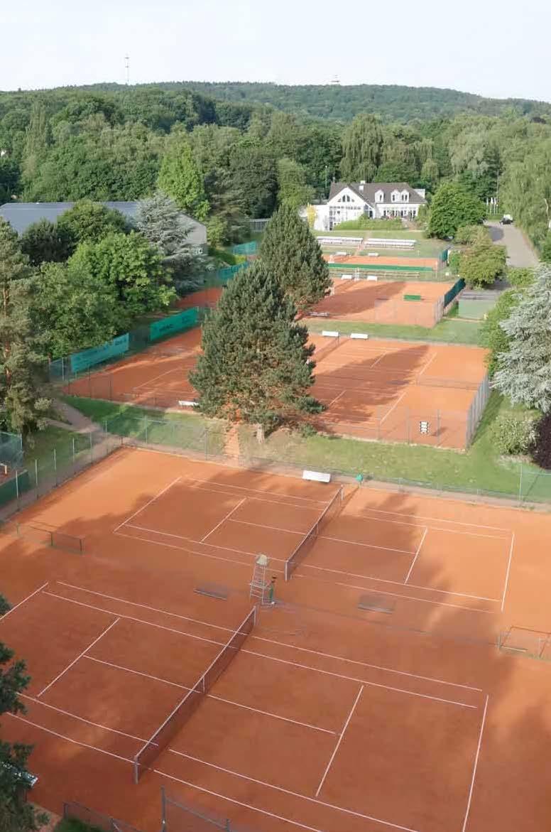 CLUB ERSTE Damen Erstens kommt es anders und zweitens als man denkt.