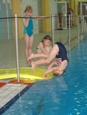 45 Uhr Schwimmtraining für Kinder mit Seepferdchen im Hallenbad Werne Trainer: Katja Mertens via TV Geschäftsstelle 02389/7796353 Montag 14.15-15.00 Uhr Donnerstag 16.00-16.