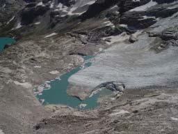 Juli 2006 hatte der Eisrandsee eine maximale Fläche von 1,90 ha. Die Vergrößerung des Sees ging mit deutlichen Veränderungen des Gletschers einher.