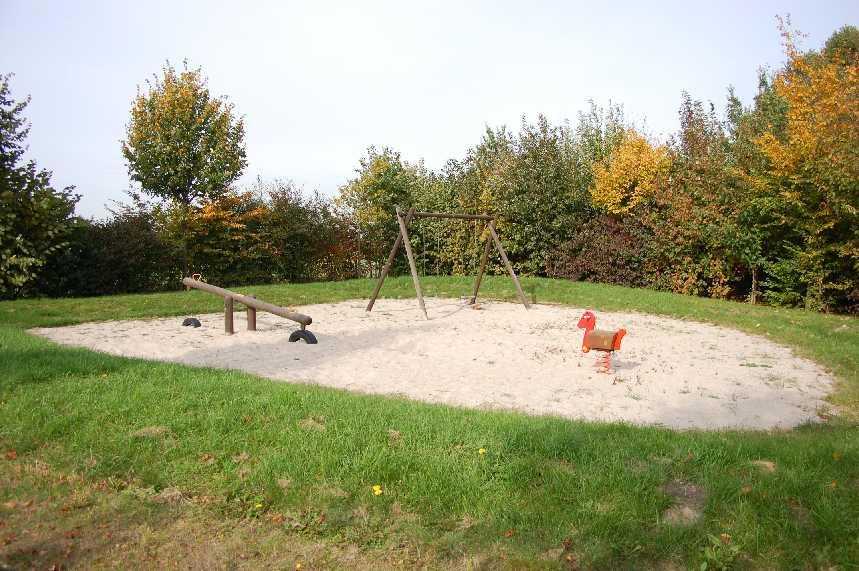 Spielplatz Heinrich-Böll-Straße Inmitten des Wohnparks