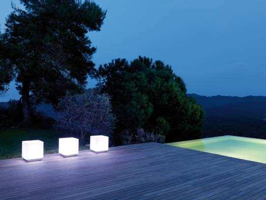 42 VITEO OUTDOORS LIGHT COLLECTION 43 VITEO OUTDOORS LIGHT COLLECTION Light Cube Light Cube Mood LED RGB (incl.