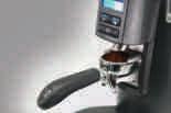 Aluminium sorgen für rasche Ableitung der Wärme und verringern die Gefahr einer Überhitzung des Kaffeepulvers Ergonomisches Design und Qualität der Materialien sorgen für hohe Stabilität selbst unter