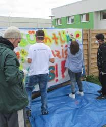Jugend-Aktionsfonds 2015 in Neukölln Graffiti Neukölln wird bunt Otto-Hahn-Schule Buschkrugallee 63 12359 Berlin Tel.
