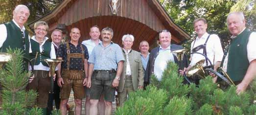 Gerold Huber, Andreas Seiser und Franz Bacher und einigen anderen Jagdfreunden von Sepp jagdlichen Erfahrungsaustausch zu pflegen. 21.
