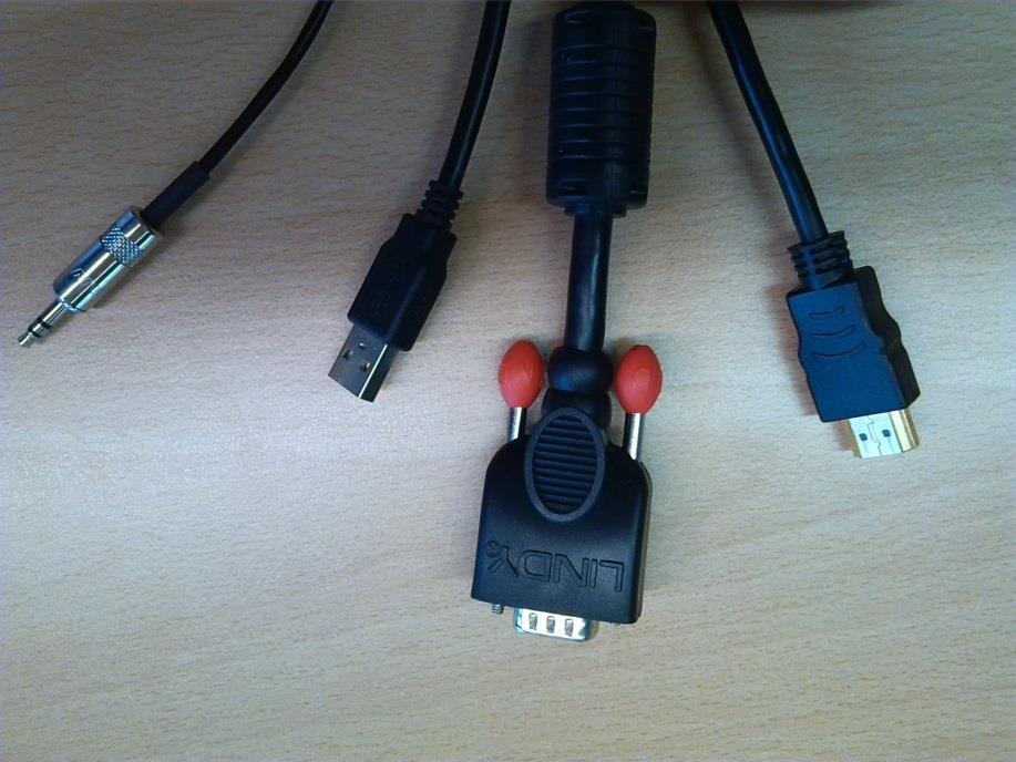Notebook anschließen II (optional) HDMI-Kabel Für die Nutzung des SMART Boards als Beamer Audiokabel VGA-Kabel und Audiokabel an Ihr Notebook anschließen oder HDMI-Kabel anschließen.