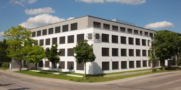 INSYS Wer wir sind Gegründet 1992 Inhabergeführt durch Eduard B. Wagner Finanziell unabhängig Stammsitz in Regensburg mit ca.
