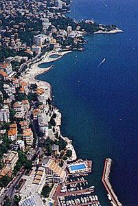 Opatija ist einer der bekanntesten Fremdenverkehrsorte in Kroatien und die Stadt mit der längsten Fremdenverkehrstradition an der Ostküste der Adria.