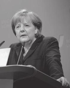 16 von 20 Grundwissen Regieren in D Demokratie und politisches System Beitrag 19 IV M 5 Große Macht und viele Aufgaben die starke Stellung der Bundeskanzlerin Angela Merkel steht vor ihrer dritten