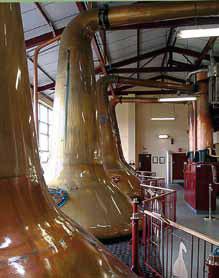 Aberfeldy Malt-Whisky-Destillerien in Schottland 277 Unten Am nosing wheel im Visitor Centre kann man seine Geschmackssinne testen.