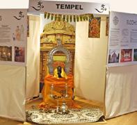 Sonntag, 1. November 2015, 18 Uhr Vernissage: «Religionen der Welt in einem Zelt» Ausstellung im Rahmen von «Feste feiern», 1. bis 8.