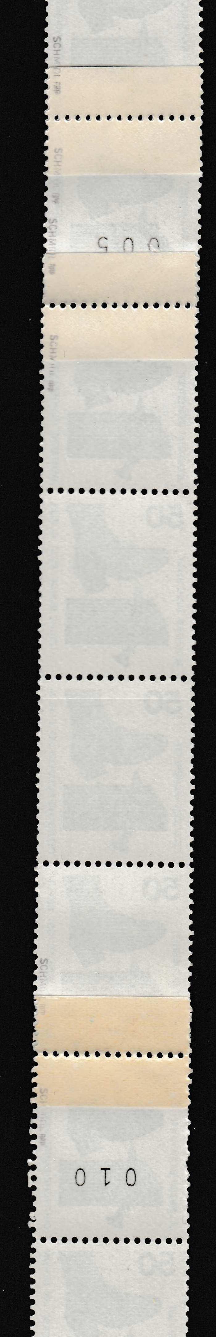 Amtliche Flickstellen Bund und Berlin I Bei der Produktion der Rollenmarken kommt es recht selten vor, dass die Briefmarkenbahn reißt.