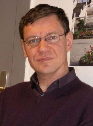 Prof. Dr. rer. nat. Valentin L. Popov studierte Physik und promovierte an der staatlichen Lomonosow-Universität Moskau.