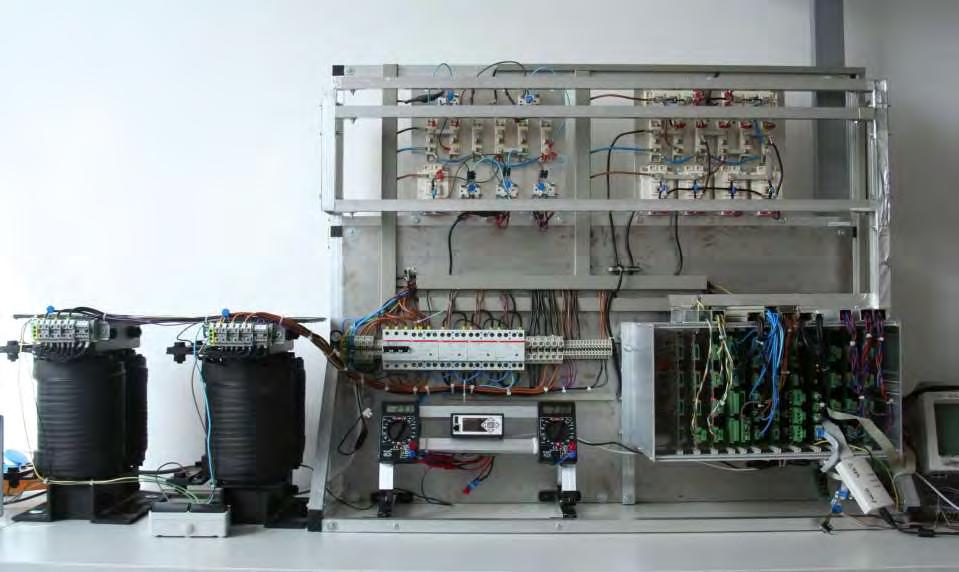 Elektronischer Schalter auf Kühlkörper Start in 2010 Zusatztrafos Anschlüsse / Sicherheitsund