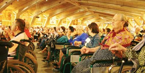 2. Tag: Lourdes Morgens feiern Sie Eucharistie. Auf einem Rundgang durch Lourdes lernen Sie am Nachmittag die Stätten kennen, an denen die heilige Bernadette mit ihrer Familie lebte.