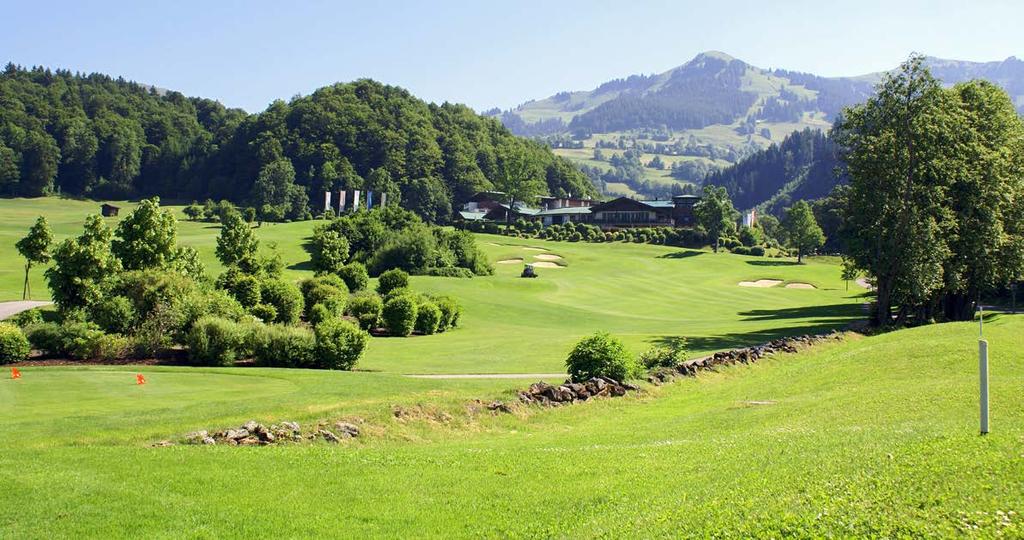 Golf Eichenheim Es gibt in der Tat nur wenige Golfanlagen in Europa, die ein derart reizvolles Ambiente bieten wie dieser Golfplatz Eichenheim.