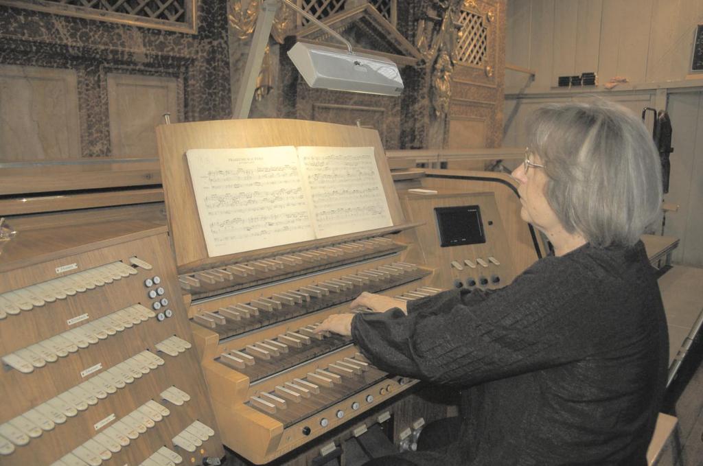 Baaßner Heimatblatt 2012, 10. Ausgabe 6 Heimattreffen mit Orgelkonzert Ilse Maria Reich an der Orgel Am 21. und 22. April dieses Jahres feierten wir unser 13.