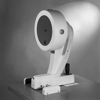 2.1 Biometrie Allgemein In den nächsten Unterkapiteln folgt eine Übersicht über die Geräte, die für die prä- und postoperative Datengewinnung verwendet wurden. 2.1.1 Pentacam Die rotierende Scheimpflugkamera (Pentacam, Oculus, Lynnwood, Washington, USA) ermöglicht es, den vorderen Augenabschnitt detailliert darzustellen (Abb.