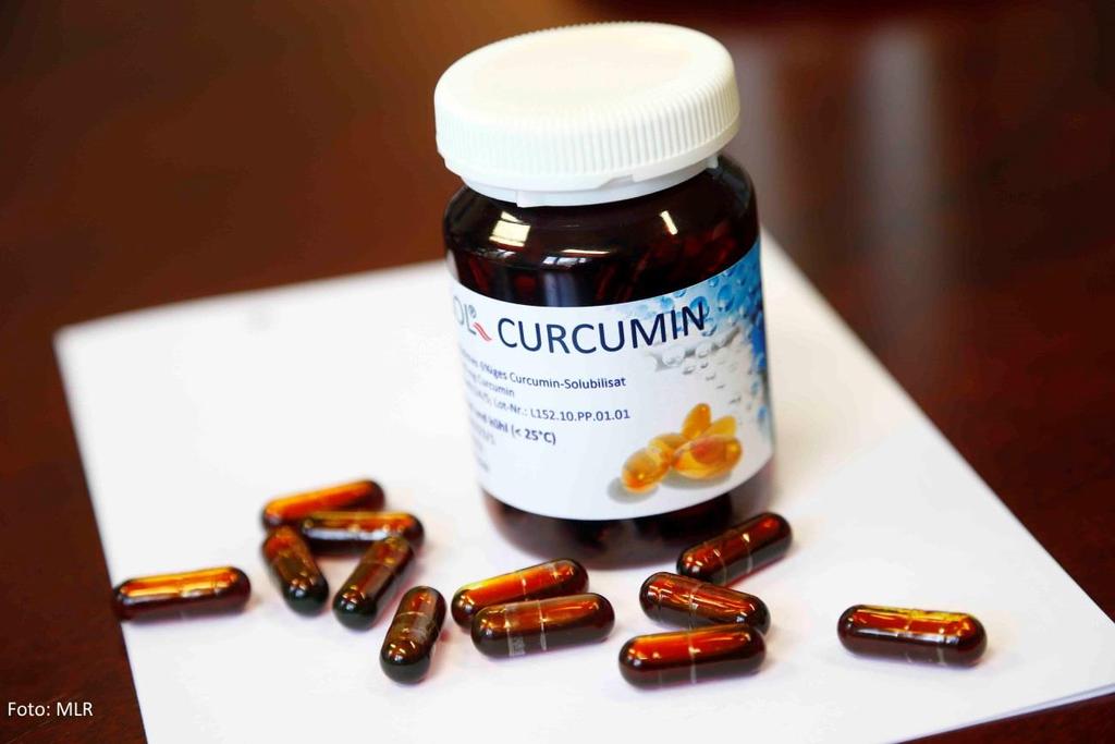 Auch neuartige Nahrungsergänzungsmittel sind möglich. Ein Beispiel: Curcumin, der gelbe Farbstoff aus der Kurkuma- Wurzel, wirkt entzündungshemmend.